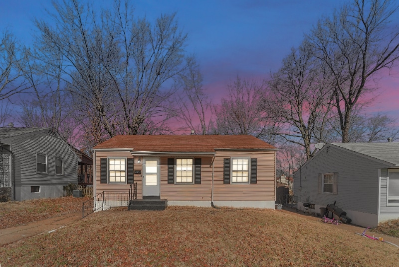 417 Caithness Rd in St. Louis, MO - Building Photo