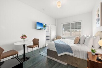 1700 Alton Rd in Miami Beach, FL - Building Photo - Building Photo