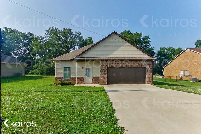 property at 165 Maple Leaf Dr