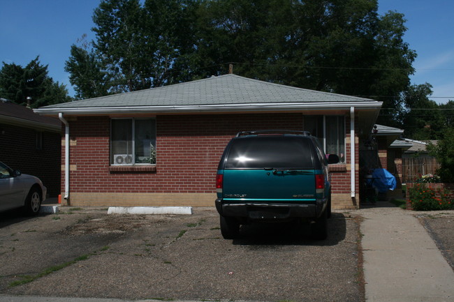 4563-4569 Everett St in Wheat Ridge, CO - Foto de edificio - Building Photo