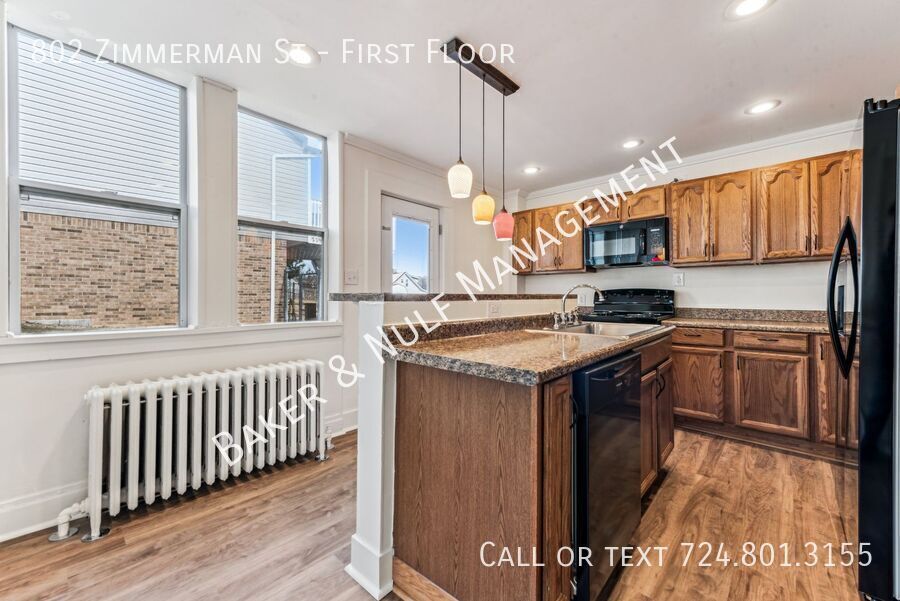 802 Zimmerman St in Jeannette, PA - Building Photo