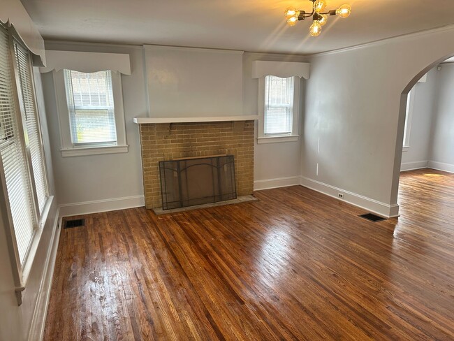 2509 Tuckaseegee Rd in Charlotte, NC - Building Photo - Building Photo
