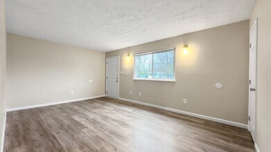 2215 Washington Pike in Knoxville, TN - Building Photo - Building Photo