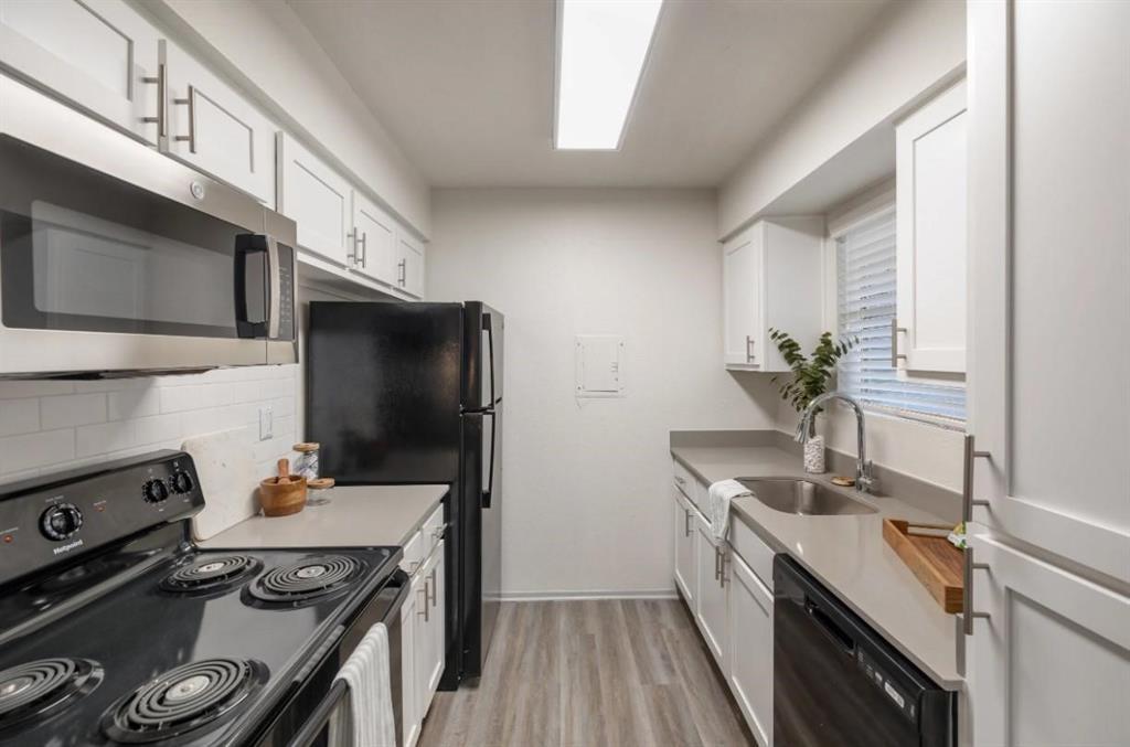 11715 S Glen Dr in Houston, TX - Building Photo