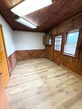 114 S Mississippi St in Blue Grass, IA - Building Photo - Building Photo