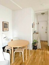 166 Suffolk St, Unit 2D in New York, NY - Building Photo - Building Photo