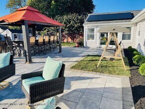 47 Poplar Ave in West Long Branch, NJ - Building Photo - Building Photo