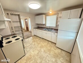 1011 S 8th Ave in Yakima, WA - Building Photo - Building Photo