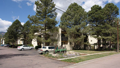 Glenpond Apartments in Colorado Springs, CO - Building Photo - Building Photo