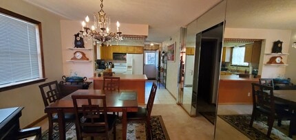 28 Wheel House Ct. in Village Of Four Seasons, MO - Building Photo - Building Photo