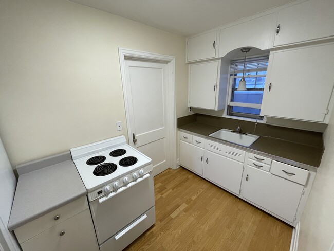 310 1st St N, Unit 4 in Virginia, MN - Building Photo - Building Photo