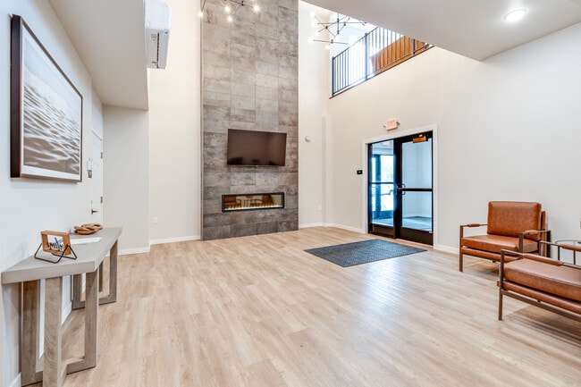 The Acres on Arrowhead ll in Duluth, MN - Foto de edificio - Interior Photo