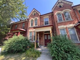 73 Colborne St in Kingston, ON - Building Photo
