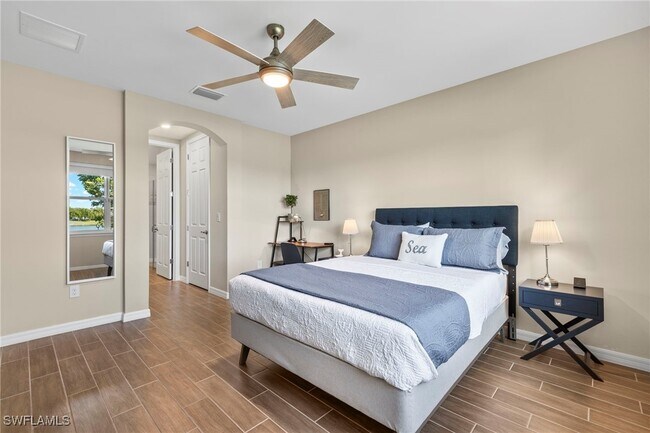 property at 14644 Edgewater Cir