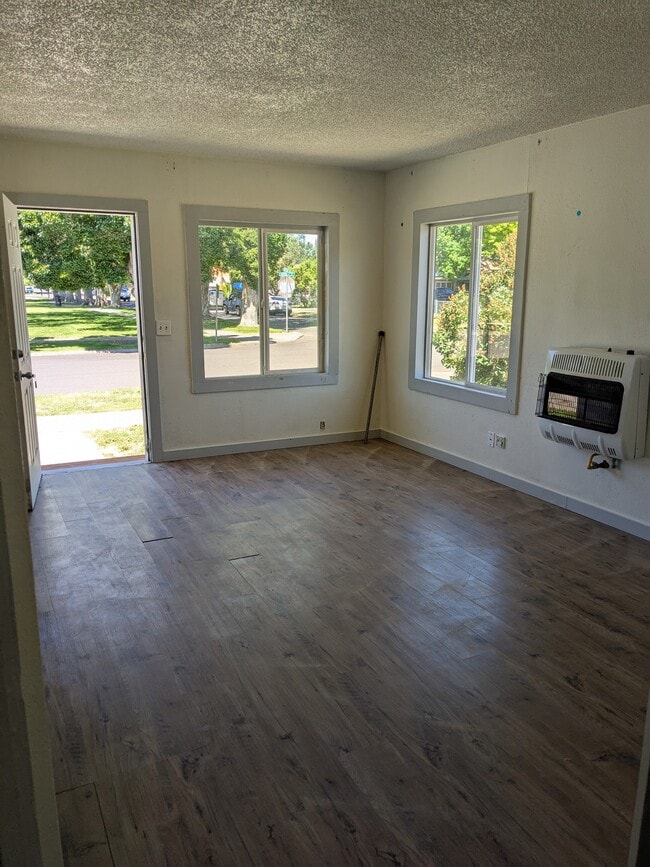 1005 Mitchell St in Klamath Falls, OR - Building Photo - Building Photo