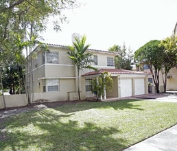 118 Sidonia Ave in Miami, FL - Building Photo - Building Photo