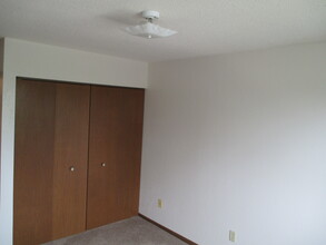 Damax Apartments in Luverne, MN - Building Photo - Building Photo