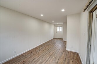 10 Gerhard Rd in Plainview, NY - Building Photo - Building Photo