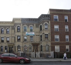 386 Woodbine St in Brooklyn, NY - Building Photo - Building Photo