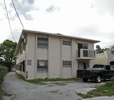 1350 SW 5th St Apartments