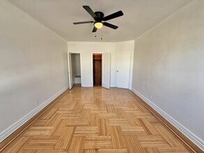 1327 86th St in Brooklyn, NY - Foto de edificio - Building Photo