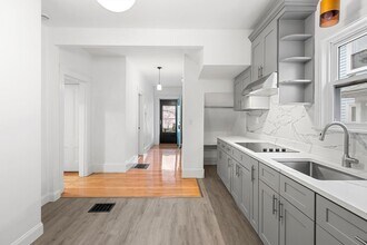 252 Safford St in Quincy, MA - Building Photo - Building Photo