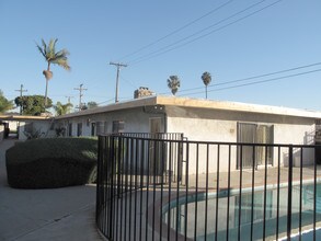 Imperial Apartments in Torrance, CA - Foto de edificio - Building Photo