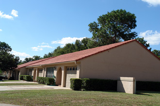 Paddock Villas in Ocala, FL - Building Photo - Building Photo