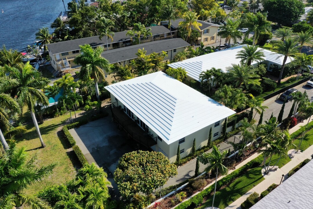 1815 Middle River Dr in Fort Lauderdale, FL - Building Photo