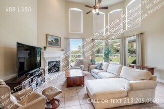 18211 Branson Falls in San Antonio, TX - Building Photo - Building Photo