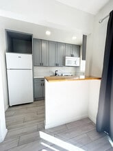 1315 N Indian Canyon Dr in Palm Springs, CA - Building Photo - Building Photo