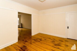 5208 N Damen Ave in Chicago, IL - Building Photo - Building Photo