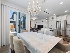 300 Hideaway Ln in Pittsburg, CA - Building Photo - Building Photo