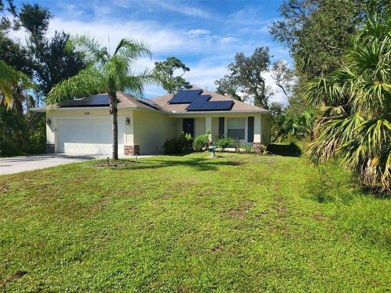 208 Jennifer Dr in Rotonda West, FL - Building Photo