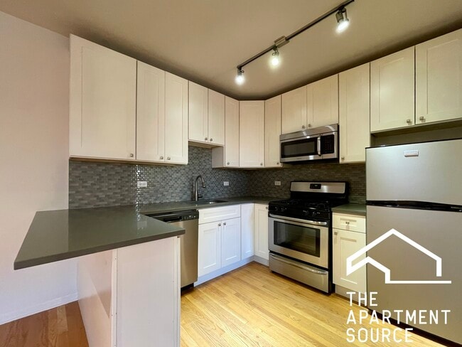 2834 W Palmer St in Chicago, IL - Foto de edificio - Building Photo