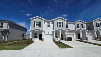 2664 Armstrong Ave in Clermont, FL - Building Photo