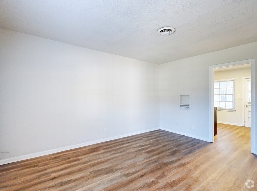 The Grande at Brookley Apartments in Mobile, AL