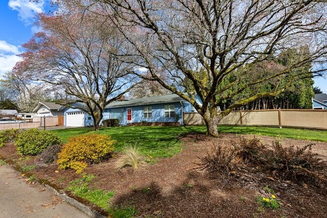 8580 SE 34th Ave in Milwaukie, OR - Building Photo - Building Photo