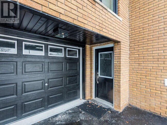 2685 Windjammer Rd in Mississauga, ON - Building Photo - Building Photo