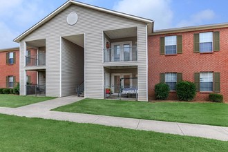 Peachtree Park Apartments in Dyersburg, TN - Building Photo - Building Photo