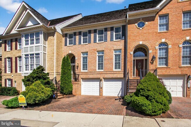 property at 7907 Turncrest Dr