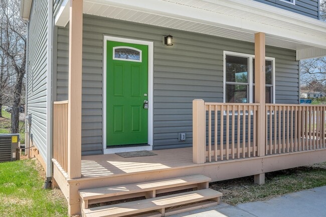 1 Kent St in Asheville, NC - Building Photo - Building Photo