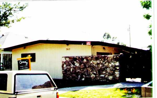 7617 Comstock in Whittier, CA - Foto de edificio