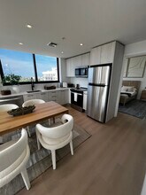 159 NW 30th St, Unit B1 in Miami, FL - Building Photo - Building Photo