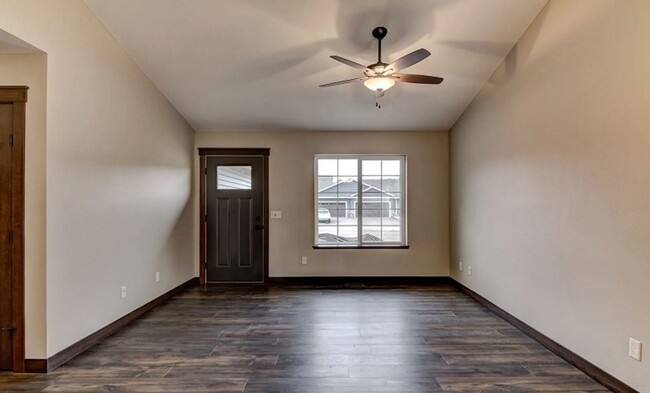 4910 Waylon St in Eau Claire, WI - Building Photo - Building Photo