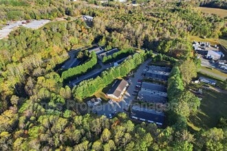 120 W 52 Bypass in Pilot Mountain, NC - Building Photo - Building Photo