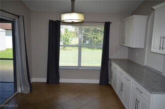 417 SW 19th Ln in Cape Coral, FL - Building Photo - Building Photo