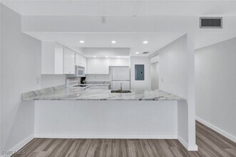 25820 Hickory Blvd in Bonita Springs, FL - Building Photo - Building Photo