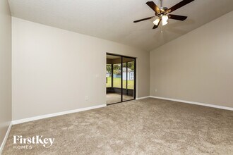 36828 Sundance Dr in Grand Island, FL - Foto de edificio - Building Photo