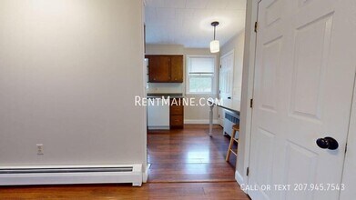 198 Main Rd N, Unit B in Hampden, ME - Building Photo - Building Photo